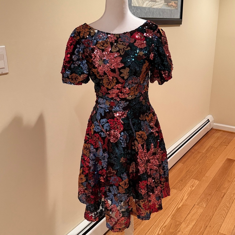 Ivy City Co Black Multicolor Sequin Floral Midi Dress XXS NWT